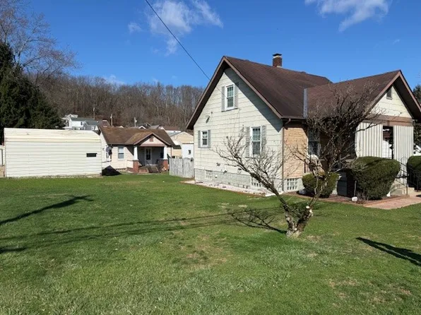1738/1740 Hancock Ave, Apollo, PA 15613