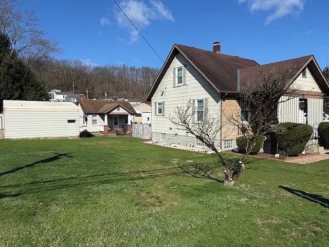 1738/1740 Hancock Ave photo 1
