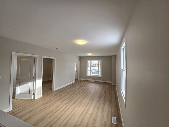 4th image of 71 Saint Julien St
