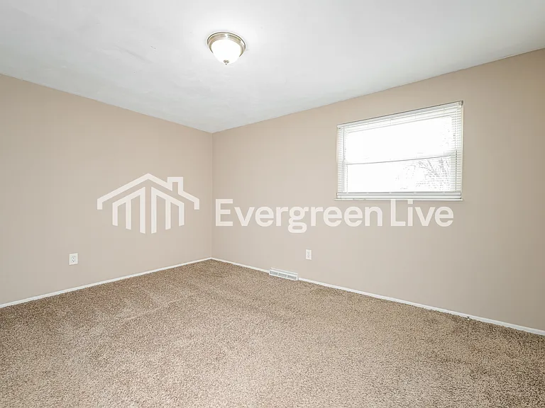 1022 Taylor St — Photo 11
