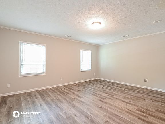 3rd image of 1404 Lakemont Dr