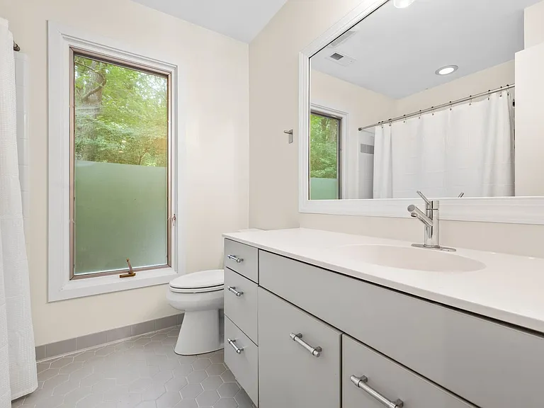 129 Ironwoods Dr — Photo 34