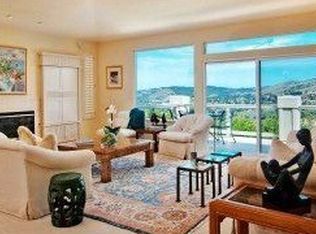 10735 Locust Ct, Carmel, CA