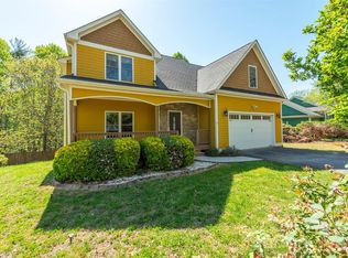 75 Noble Rd, Fairview, NC 28730