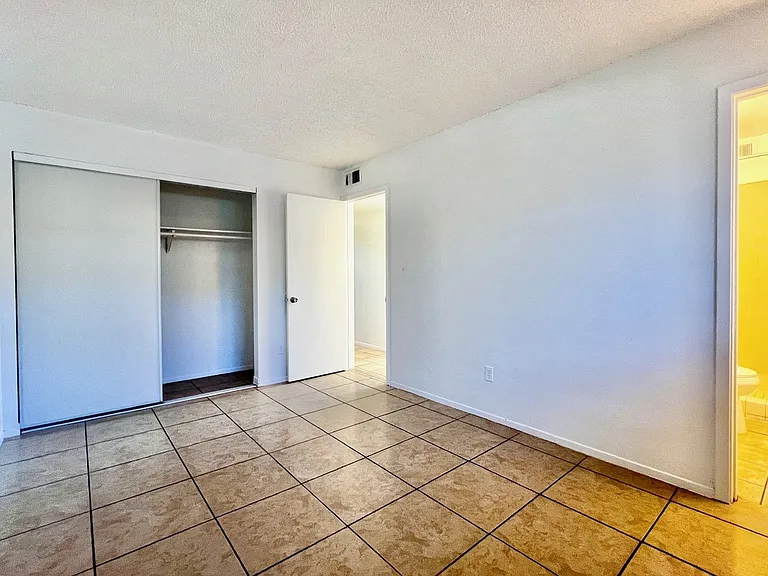 Villas on Holly — Photo 14