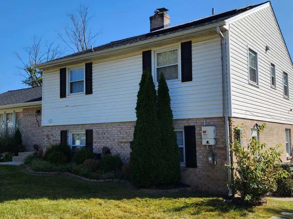 12636 Darlenen St, Upper Marlboro, MD 20774