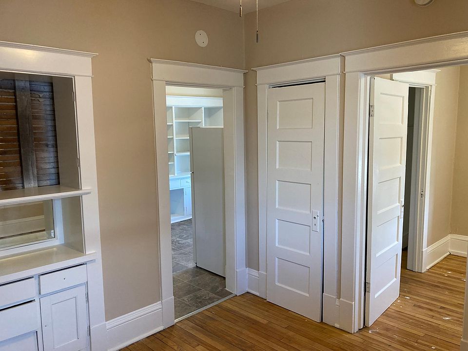 1st image of 141 Sherburne Ave #1