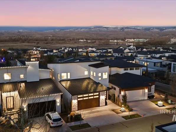 764 E Ashbourne Ln, Eagle, ID 83616