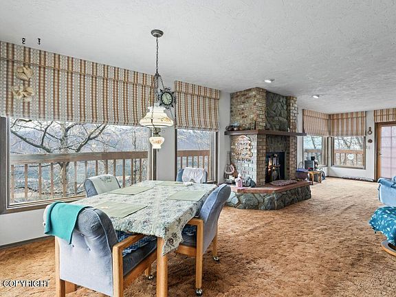 5th image of 23675 Glacier View Dr