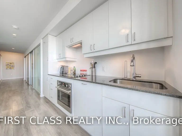 426 University Ave #1901 — Photo 13