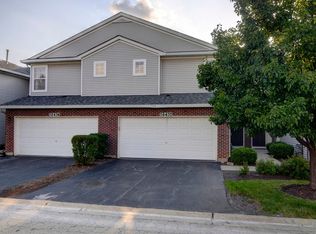 16432 Club Ct, Crest Hill, IL 60403