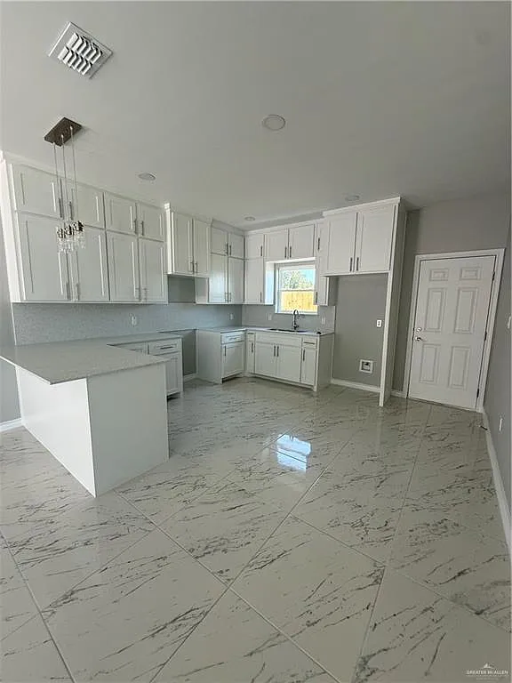 2 bed, 2.0 bath, 970 sqft, $1,250 — Photo 2