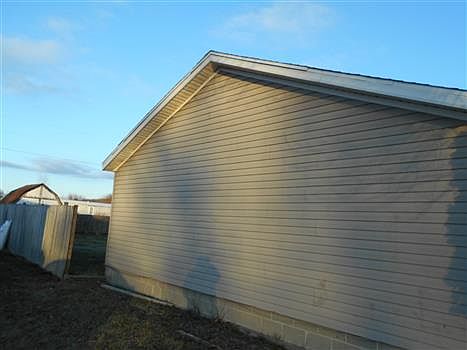 4th image of 339 Kinnamon Ln