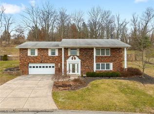 186 Greentree Dr, Saint Clairsville, OH