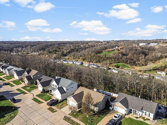 3rd image of 2613 Ruddy Ridge Dr