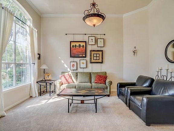3rd image of 300 Garden Grove Way