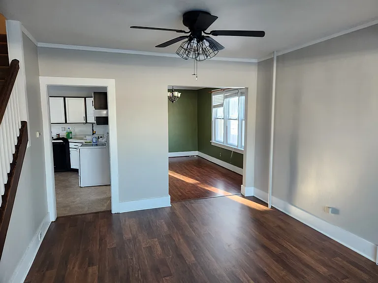 759 E Sumner St — Photo 7