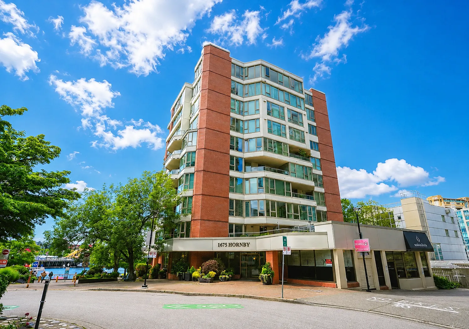 304 Hornby Street, Vancouver — Photo 1
