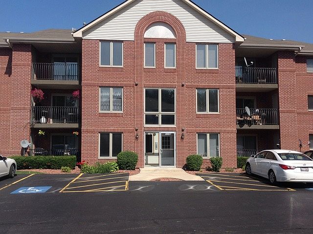 1st image of 11103 W Cove Cir Unit 3B