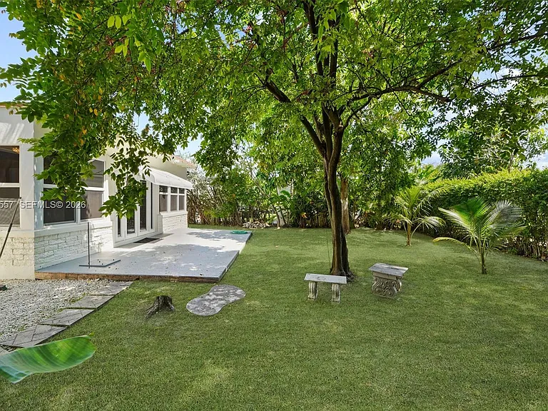 8927 Carlyle Ave — Photo 14