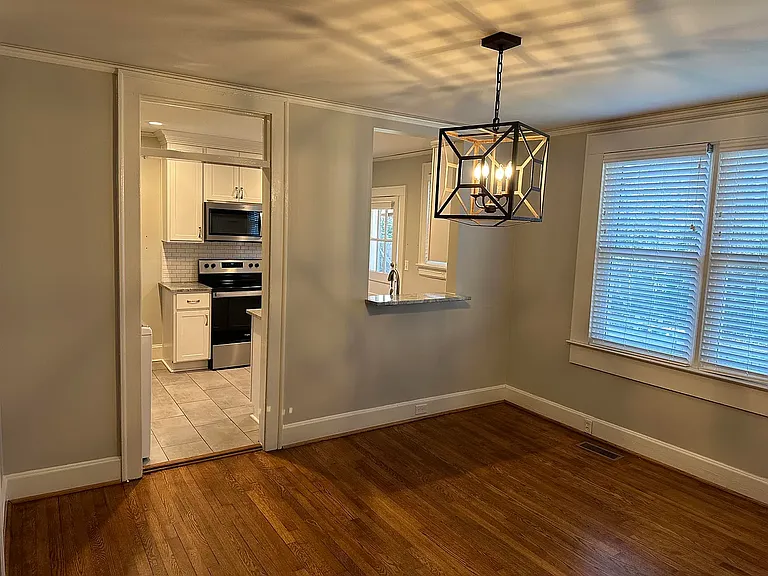 208 Greenwood Ave #B — Photo 11