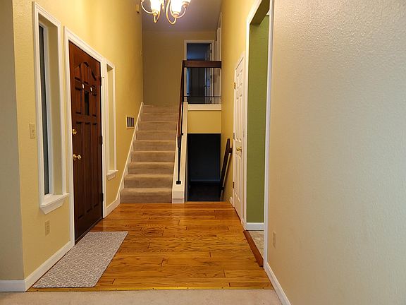 3rd image of 15834 SE 46th Way