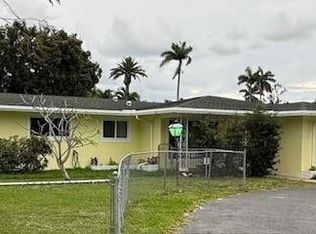 115 Entrada Dr, Hollywood, FL 33021