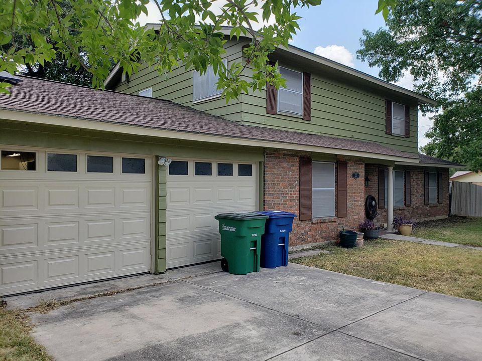 1st image of 223 Downshire Dr