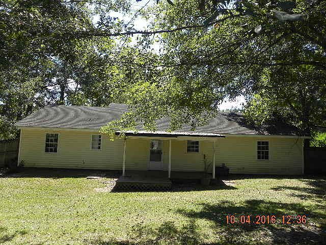 2nd image of 923 Whispering Hollow St