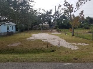 2011 Tule Park Dr, Rockport, TX 78382
