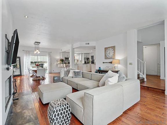 3rd image of 1251 Chalcedony St