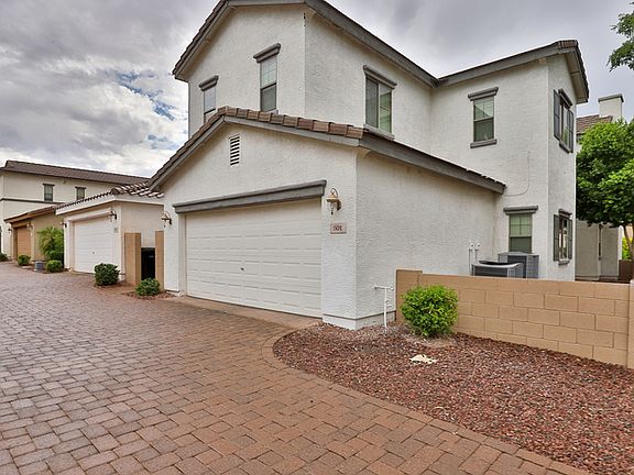 3rd image of 501 N Citrus Ln