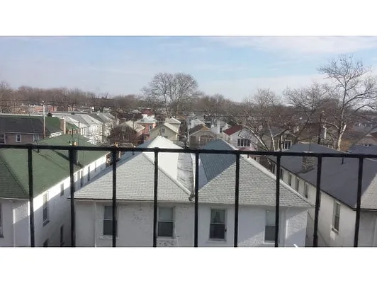 Sold by Advisors Realty Inc | media 13