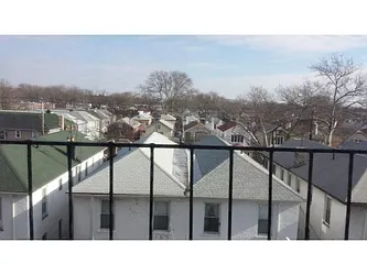 Sold by Advisors Realty Inc