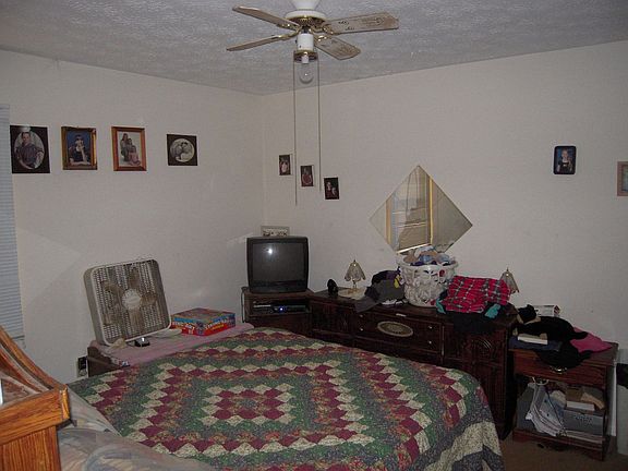 5th image of 503 W Yellow Wood Dr