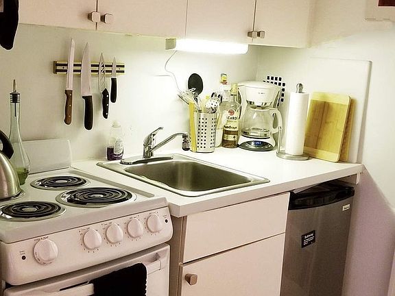 3rd image of 408 E 78th St APT 1A