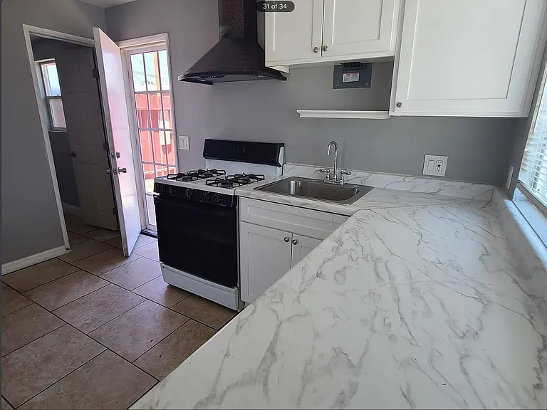 1220 E Campus Way #B — Photo 4