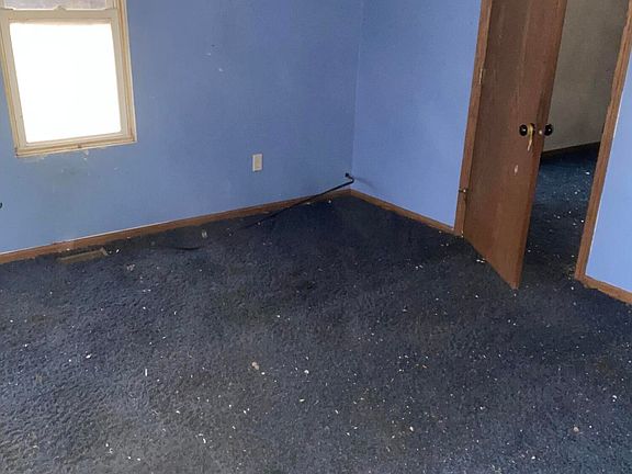 3rd image of 406 Russell St