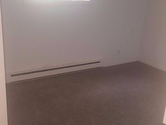 5th image of 108 W Broadway