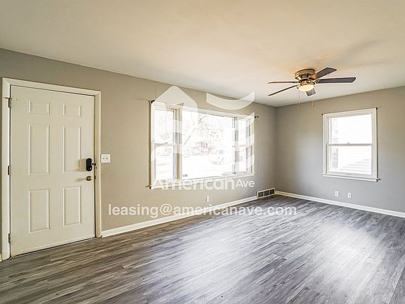 1522816_004_living_room_4.jpg