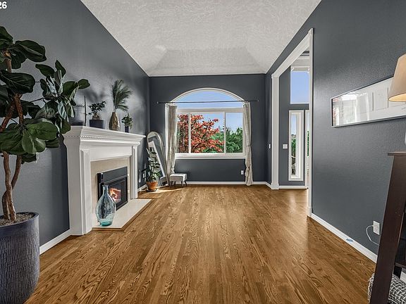 5th image of 16093 SE Goosehollow Dr
