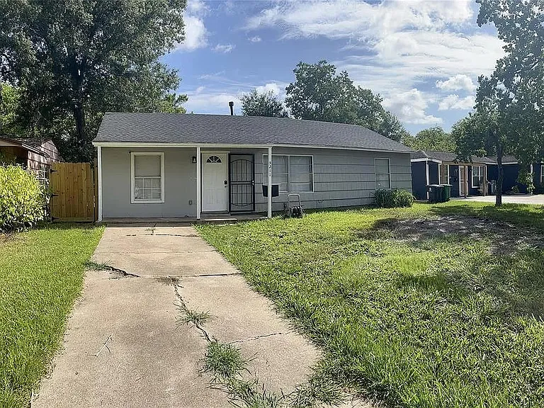5211 Myrtlewood St — Photo 14