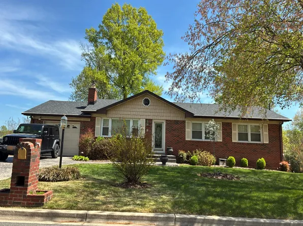 11914 Asbury Dr, Fort Washington, MD 20744