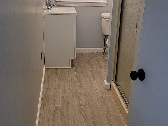2nd image of 1728 Elmwood Ave Floor 2