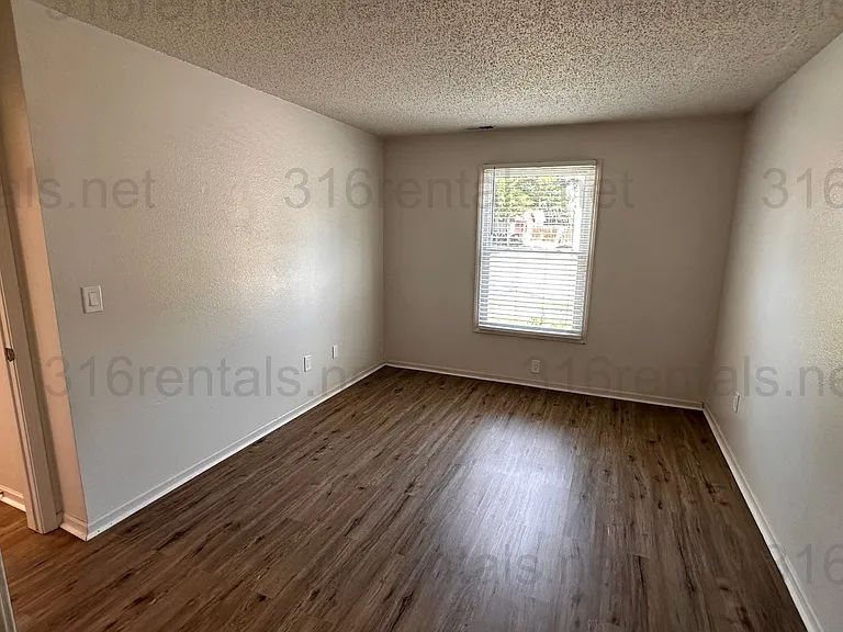 869 N Nims #5 — Photo 12