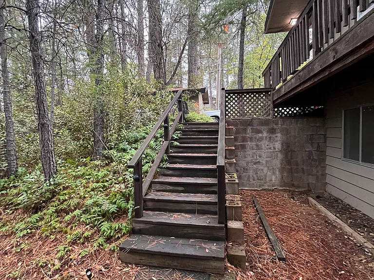 1860 Point View Dr #3 — Photo 25