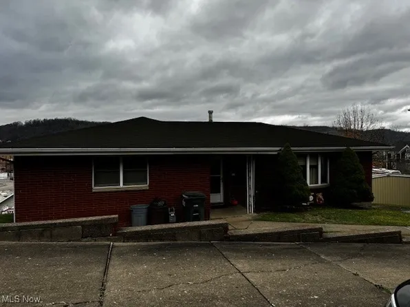 815 High St, Wellsburg, WV 26070