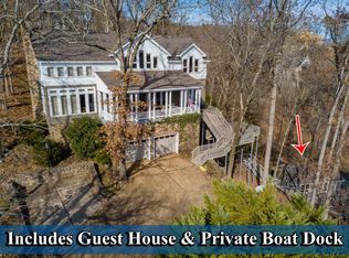 1775 Point Grand Dr, Savannah, TN 38372