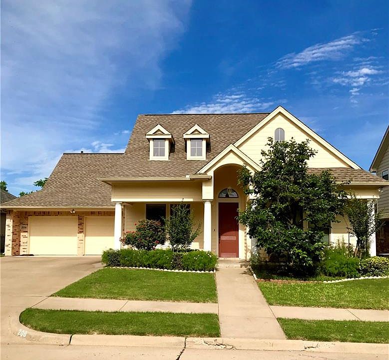 1st image of 208 Turner Cir