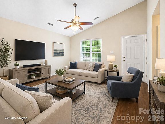 3rd image of 3024 Dairy Farm Dr